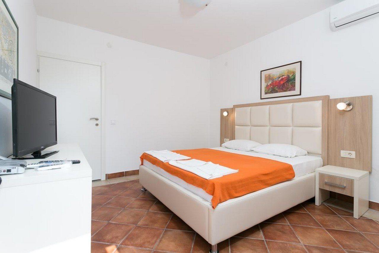 Milan'S Apartments Sveti Stefan Ngoại thất bức ảnh