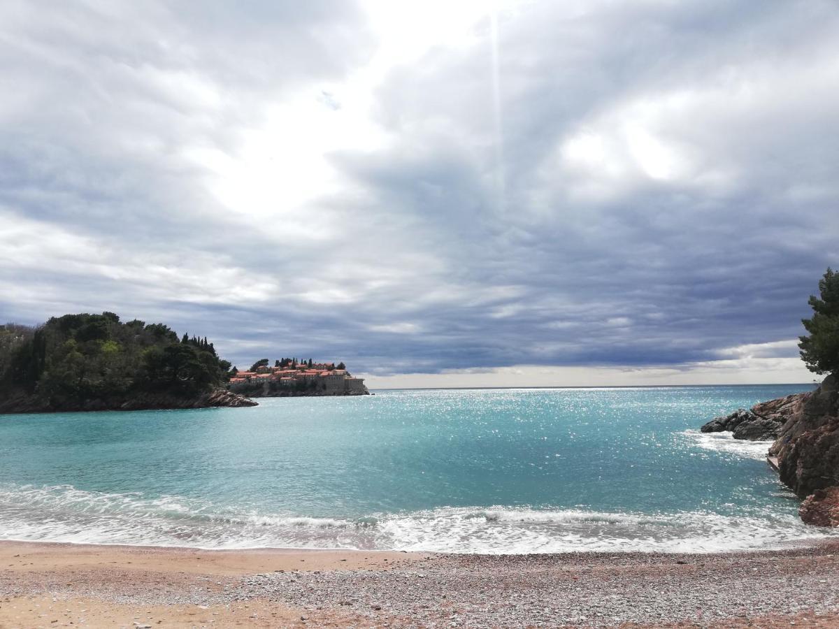 Milan'S Apartments Sveti Stefan Ngoại thất bức ảnh