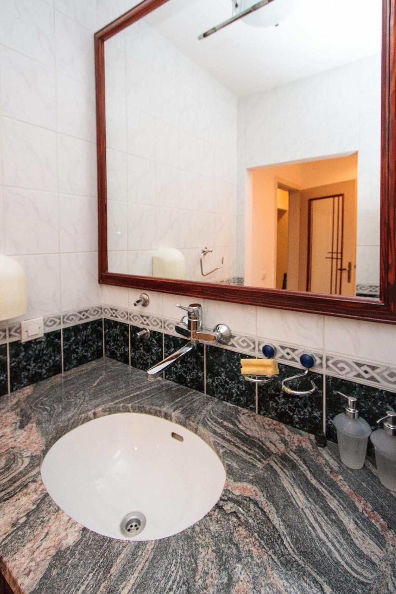 Milan'S Apartments Sveti Stefan Phòng bức ảnh