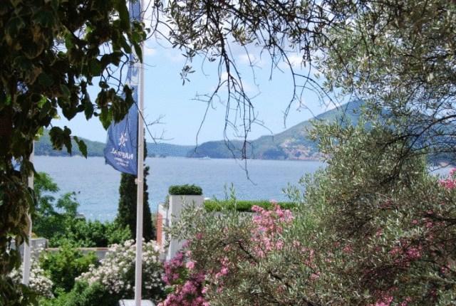 Milan'S Apartments Sveti Stefan Ngoại thất bức ảnh