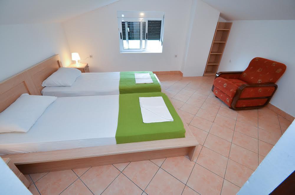 Milan'S Apartments Sveti Stefan Ngoại thất bức ảnh