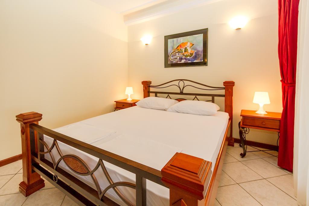 Milan'S Apartments Sveti Stefan Phòng bức ảnh